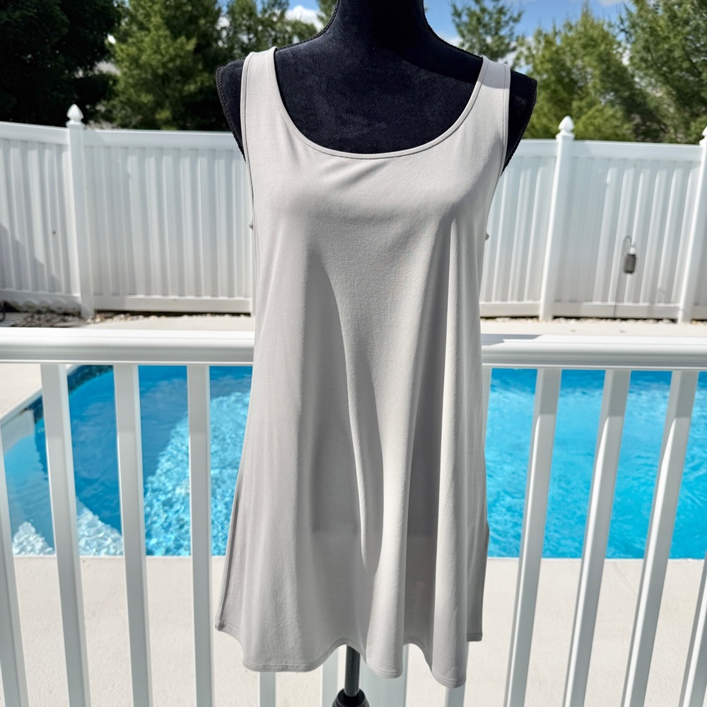 EILEEN FISHER 100% Silk Sleeveless Scoop Neck Tunic Top in Bone Size Medium